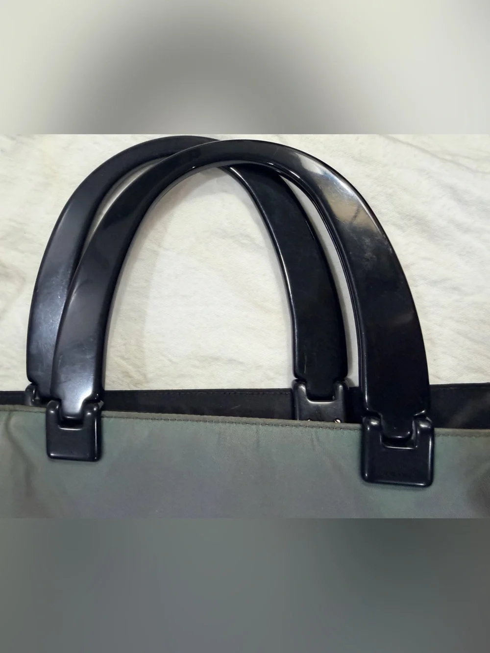 Prada Vintage
Tessuto Nylon Top Handle Bag & LARGE Prada Dustie 🔺 - Picture 16 of 17